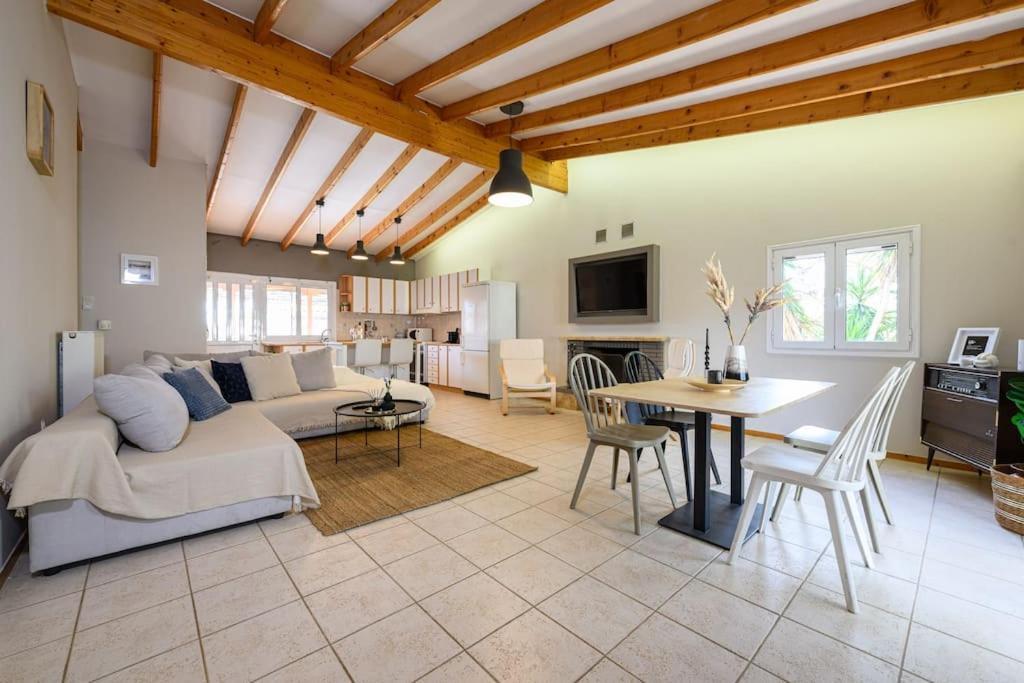 Farmbill Villa Markopoulo Mesogaias ภายนอก รูปภาพ